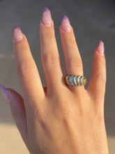 Load image into Gallery viewer, Vintage 14k Baguette Diamond Shell Bombe Ring