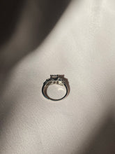 Load image into Gallery viewer, Antique 1.00 carat Art Deco Diamond Platinum Engagement Ring