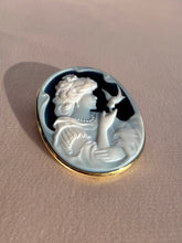 Load image into Gallery viewer, Vintage 18k Agate Cameo Pendant Brooch