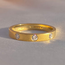 Load image into Gallery viewer, Vintage 18k Contemporary Trilogy Diamond Dot Band