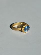 Load image into Gallery viewer, Unheated Sapphires Oval Crown Ring
