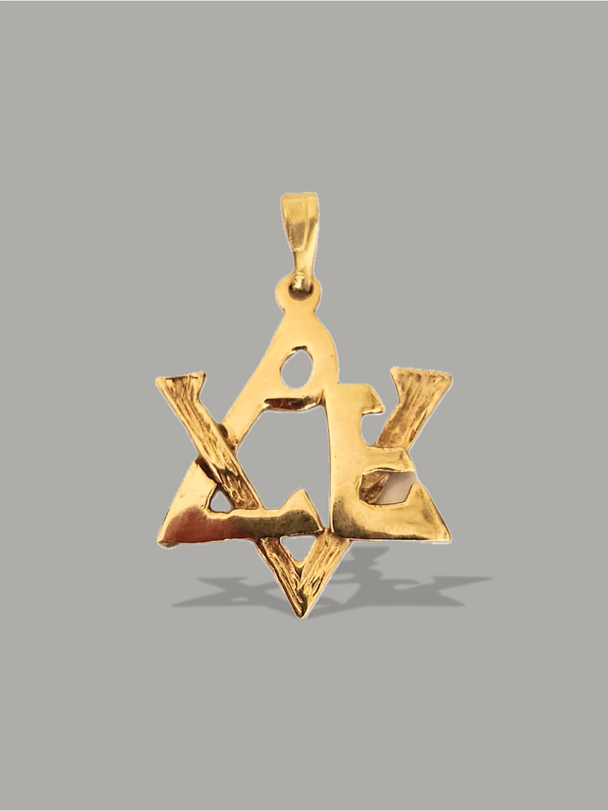 Vintage Judaica LOVE Star of David Pendant