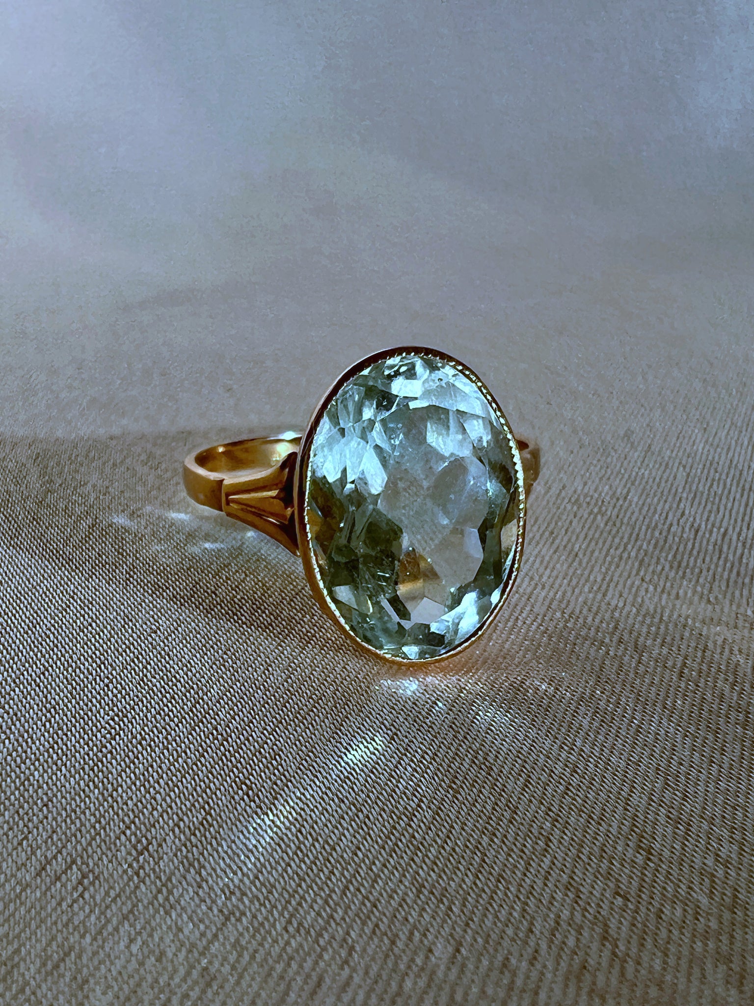 Antique Aquamarine Oval Dress Ring 23carat Antique Aquamarine Oval Dress Ring 23carat