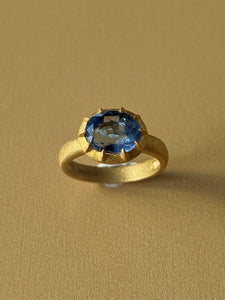 Unheated Sapphires Oval Crown Ring