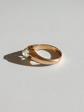 Load image into Gallery viewer, Antique Moonstone Belcher Ring
