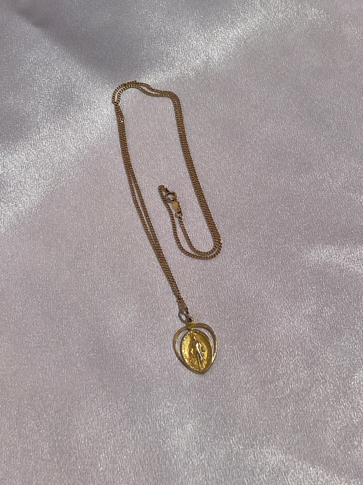 Vintage Mary Heart Necklace 18"