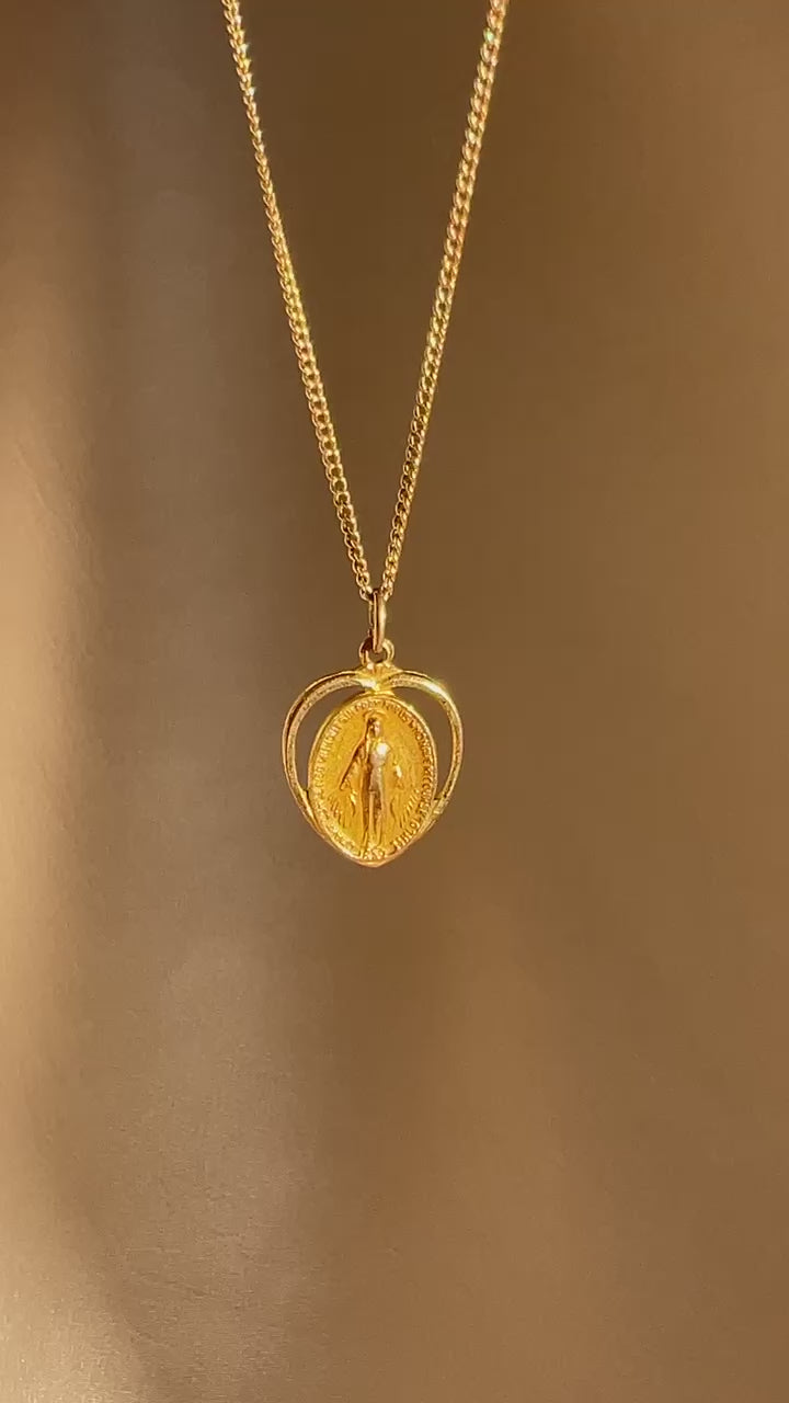 Vintage Mary Heart Necklace 18"