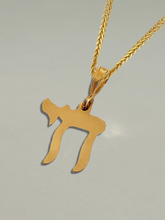 Load image into Gallery viewer, Vintage Chai Judaica Pendant
