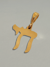 Load image into Gallery viewer, Vintage Chai Judaica Pendant
