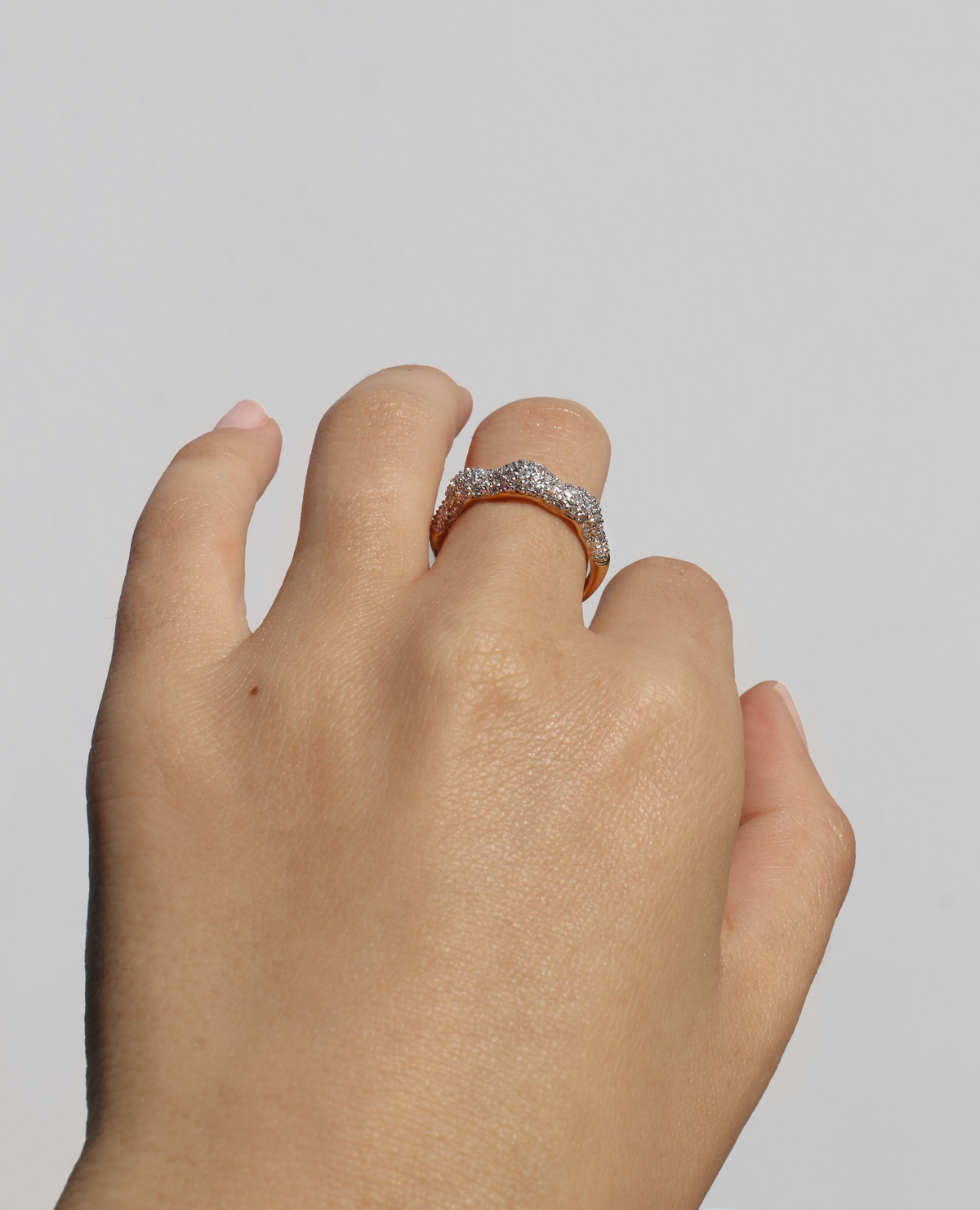Undulating Pavé Diamond Band