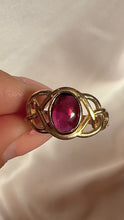 Load and play video in Gallery viewer, Vintage 9k Garnet Cabochon Lattice Ring 
