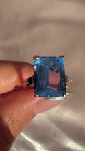 Load and play video in Gallery viewer, Antique 18k Topaz Filigree Dress Ring
