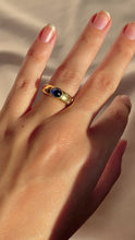 Load and play video in Gallery viewer, Vintage 18k Sapphire Diamond Dot Cabochon Ring
