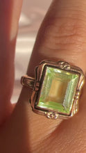 Load and play video in Gallery viewer, Antique 10k Lime Spinel Frame Ring
