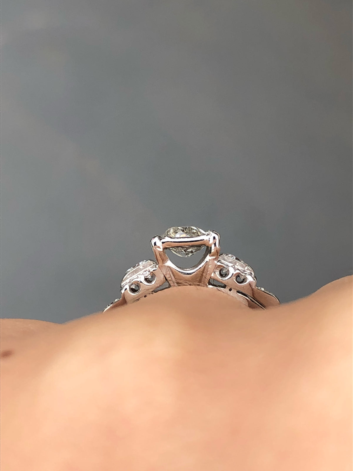 Antique 1.00 carat Art Deco Diamond Platinum Engagement Ring