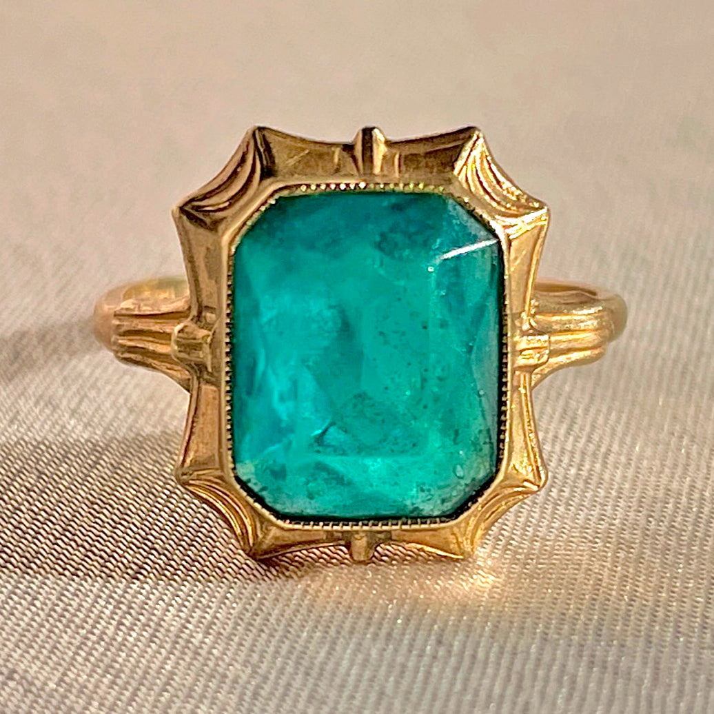 Antique Paste Green Crystal Ring
