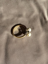 Load image into Gallery viewer, Vintage 14k Gold Pearl Crossover Ring
