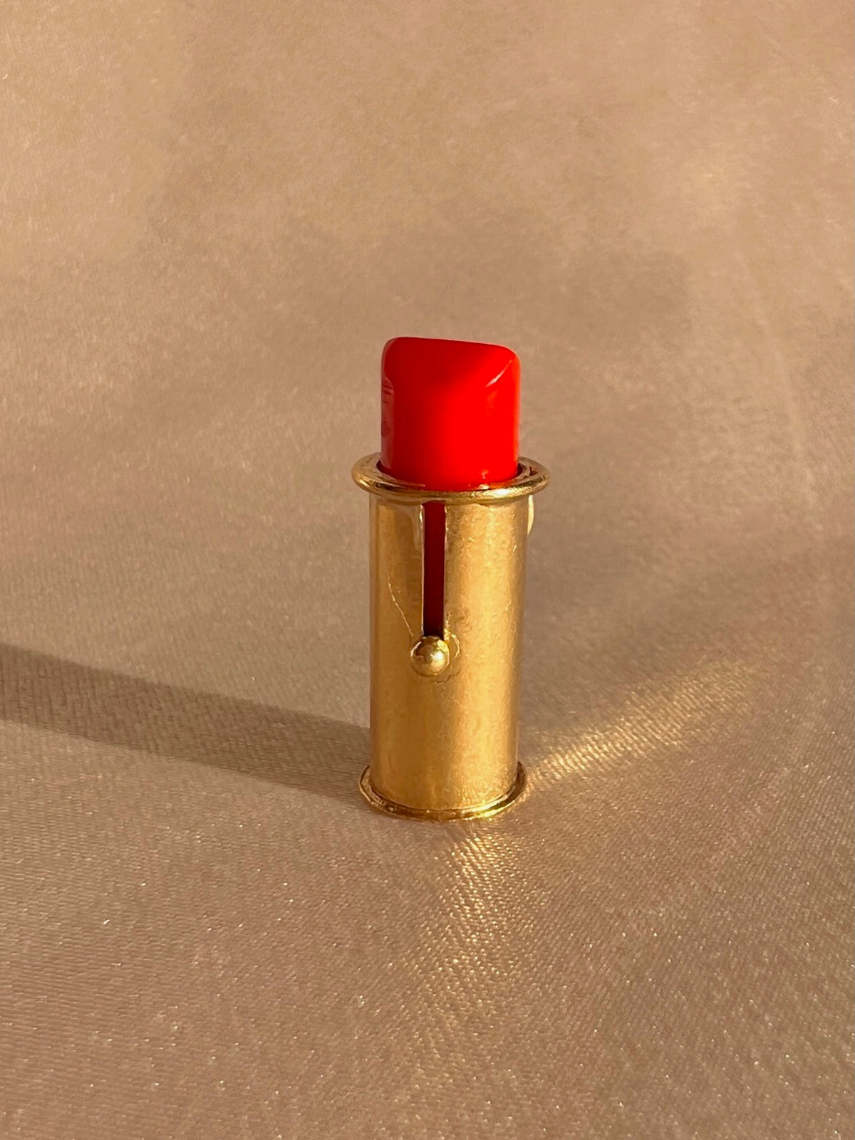 14k Enamel Lips Ring by Alison Lou
