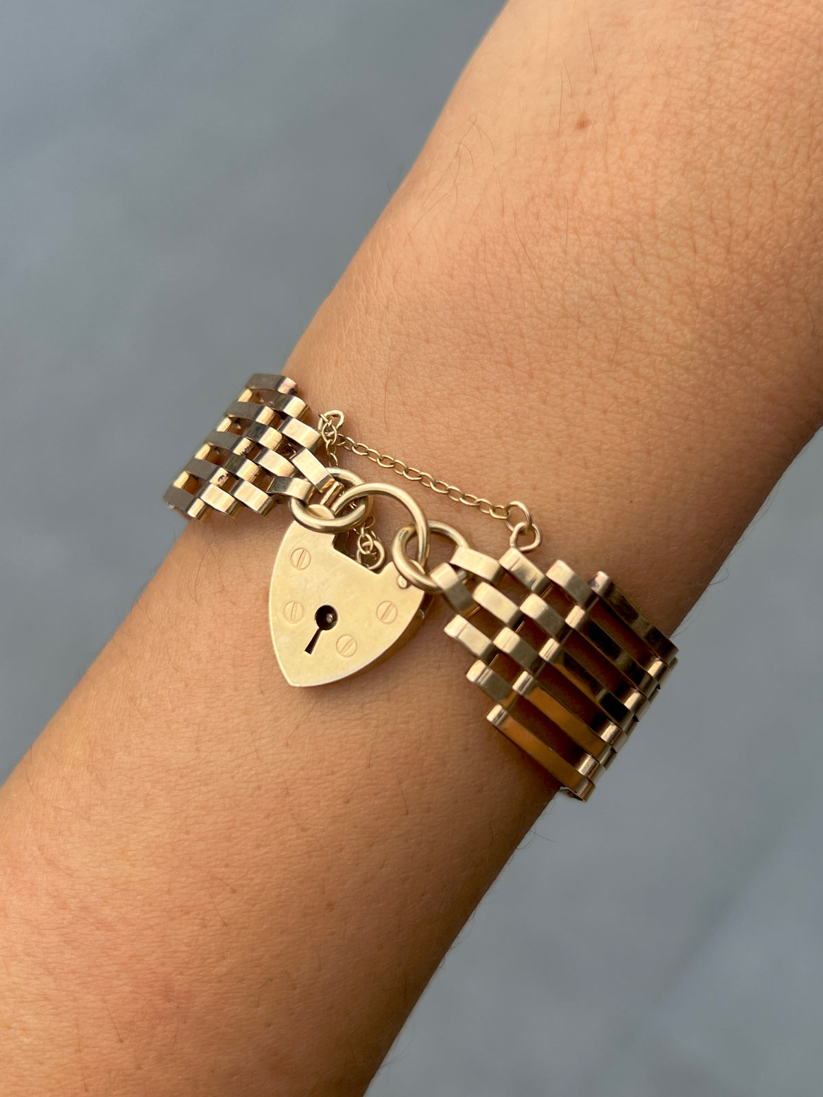 Vintage 9k Heart Padlock Articulated Bracelet