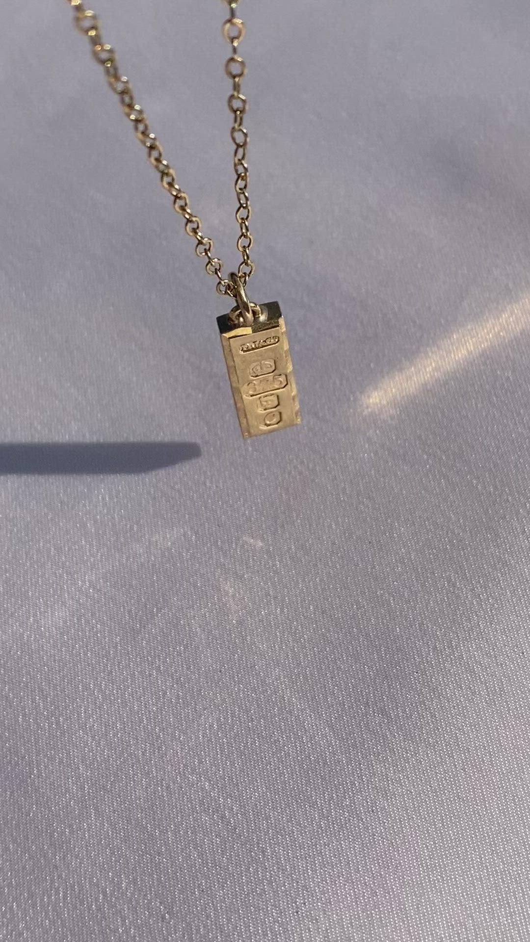 Vintage 9k London Ingot Necklace 1977