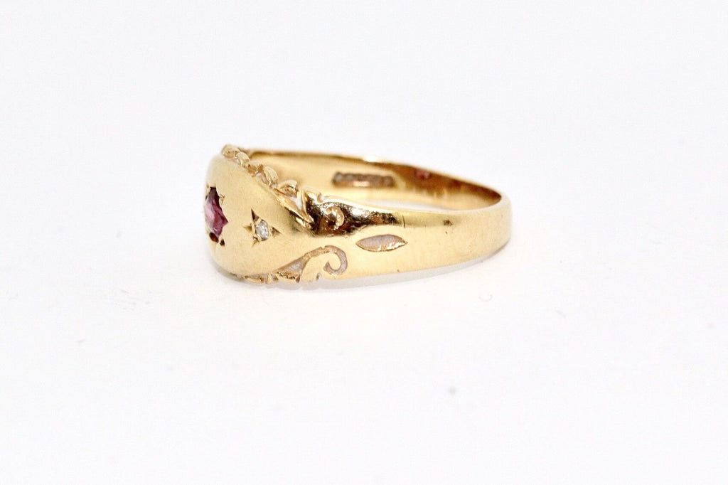 Vintage 9k Gold Ruby and Diamond Starburst Gypsy Ring