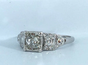 Antique 1.00 carat Art Deco Diamond Platinum Engagement Ring