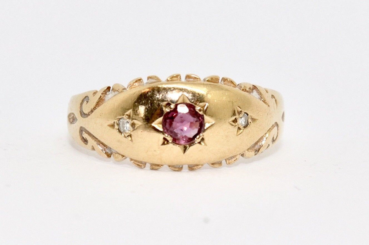 Vintage 9k Gold Ruby and Diamond Starburst Gypsy Ring