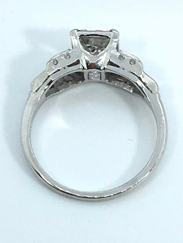 Antique 1.00 carat Art Deco Diamond Platinum Engagement Ring