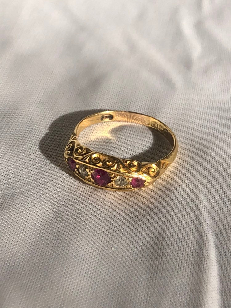 Vintage 18k Gold Diamond and Ruby Five Stone Gypsy Ring