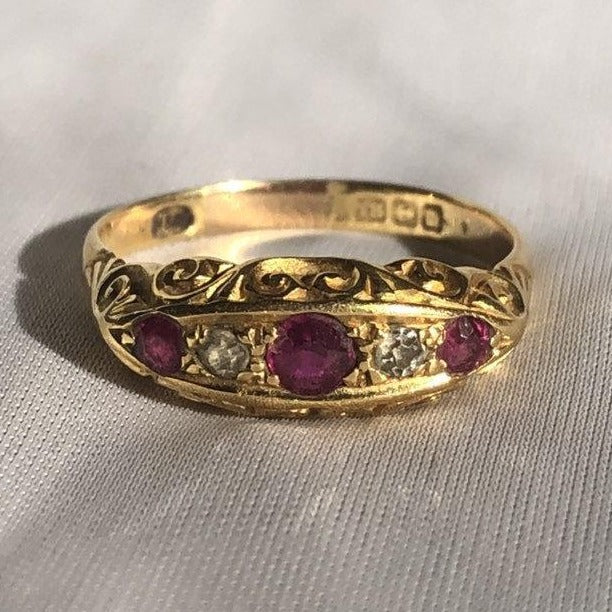 Vintage 18k Gold Diamond and Ruby Five Stone Gypsy Ring
