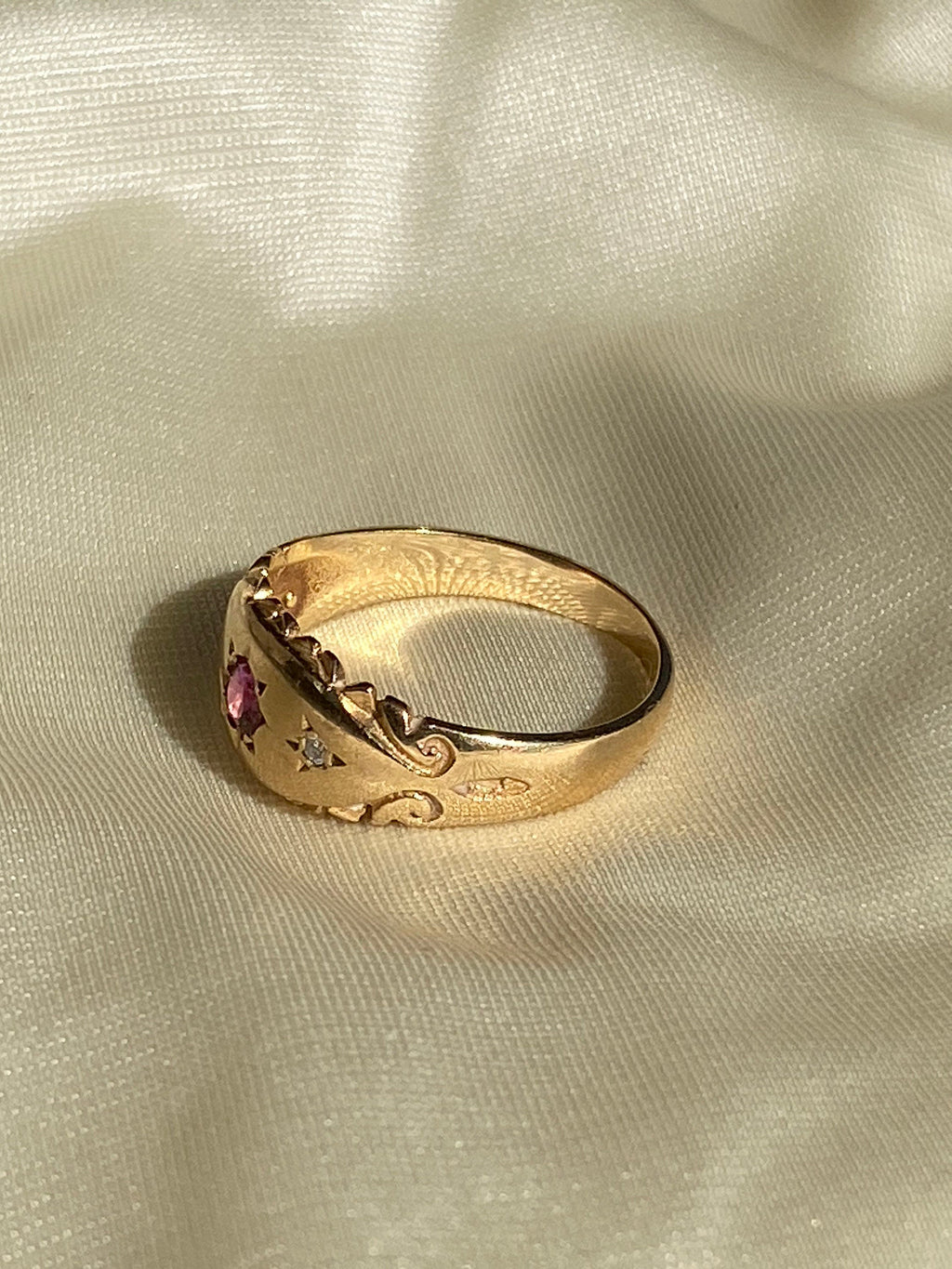 Vintage 9k Gold Ruby and Diamond Starburst Gypsy Ring