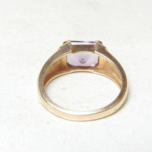 Load image into Gallery viewer, Vintage Lilac Amethyst 10k Gold Ring
