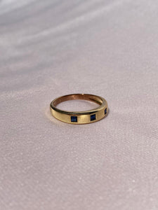 Vintage 9k Gypsy Set Sapphire Ring