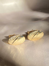 Load image into Gallery viewer, Vintage Mens Textured Starburst Cuff Links
