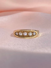 Load image into Gallery viewer, Vintage 9k Pearl Boat Ring
