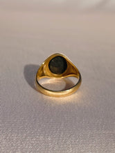 Load image into Gallery viewer, Vintage 9k Onyx Signet Ring 1970
