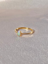 Load image into Gallery viewer, Vintage 9k Opal Cabochon Dainty Ring
