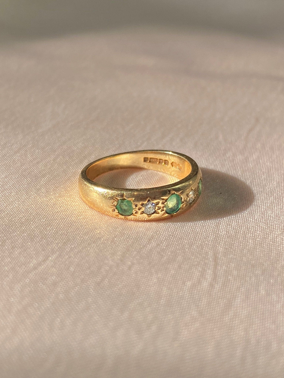 Vintage 9k Emerald Diamond Eternity Gypsy Ring