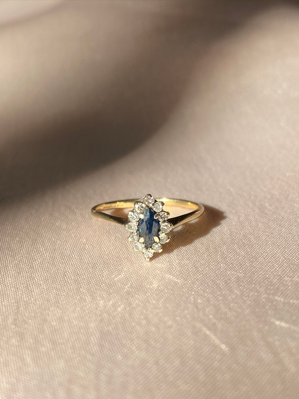 Vintage 9k Sapphire Diamond Cluster 1984