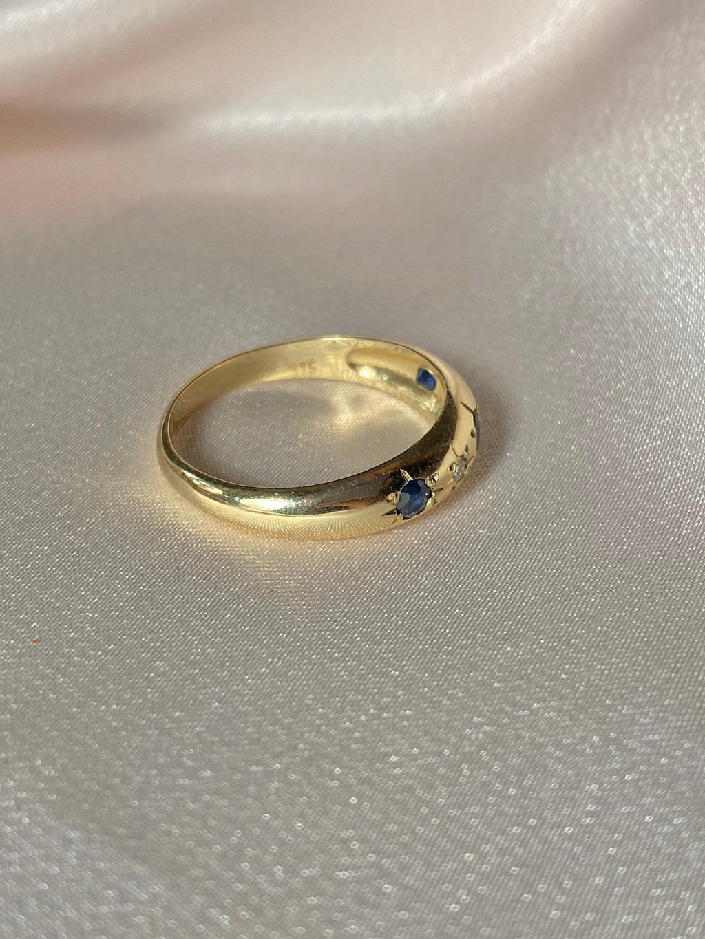 Vintage 9k Sapphire Diamond Eternity Gypsy Ring