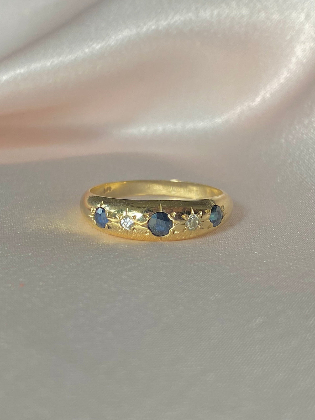 Vintage 9k Sapphire Diamond Eternity Gypsy Ring
