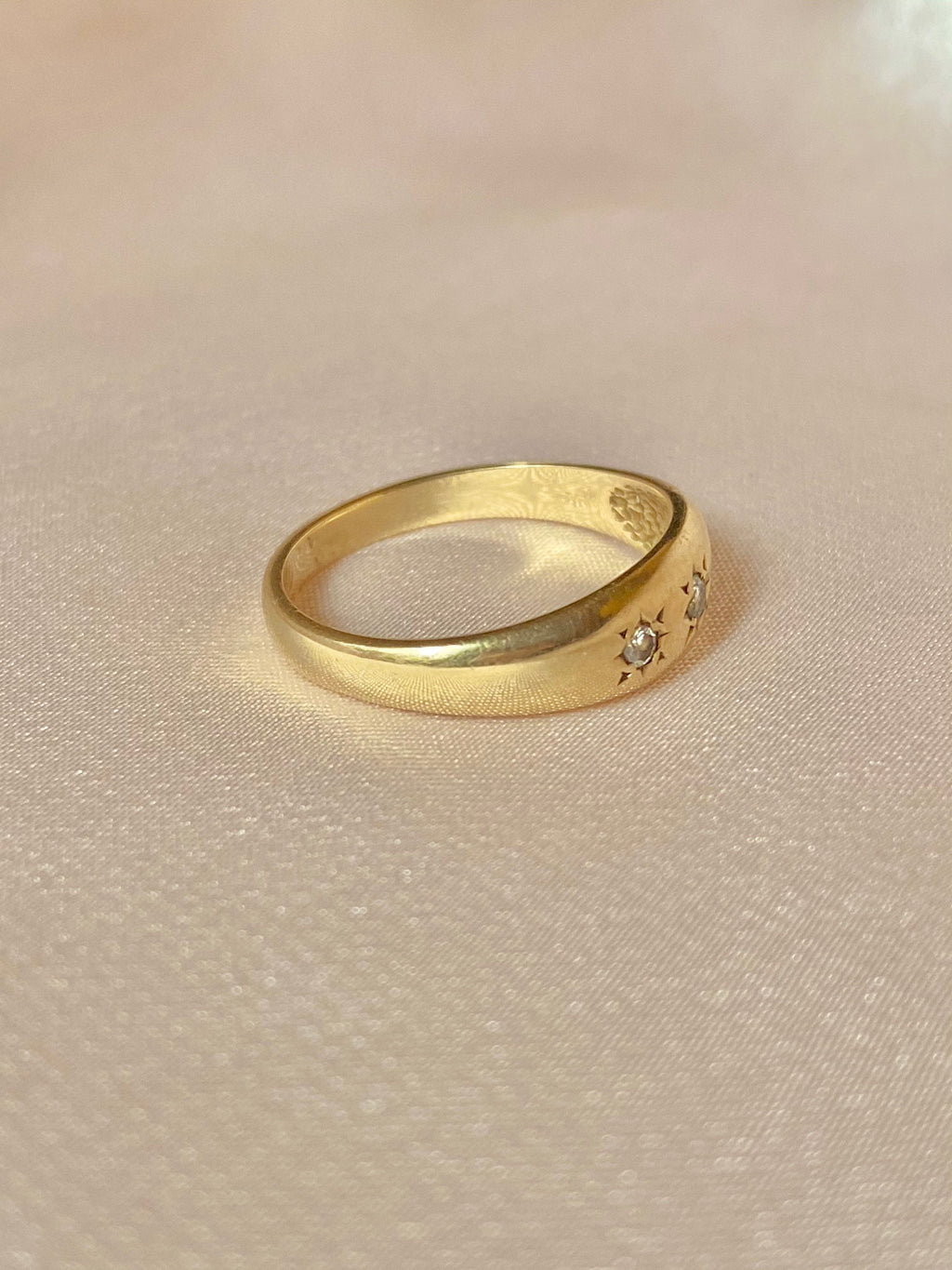 Vintage 9k Diamond Skinny Trilogy Gypsy Ring 1993