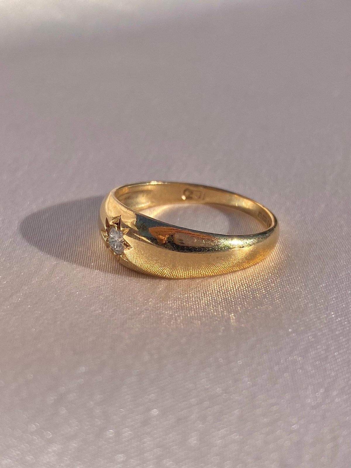 Vintage 9k Solitaire Diamond Starburst Gypsy Ring 1987