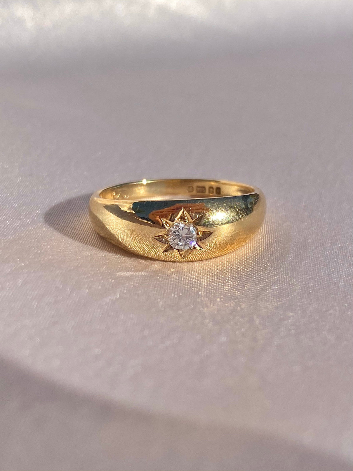 Vintage 9k Solitaire Diamond Starburst Gypsy Ring 1987