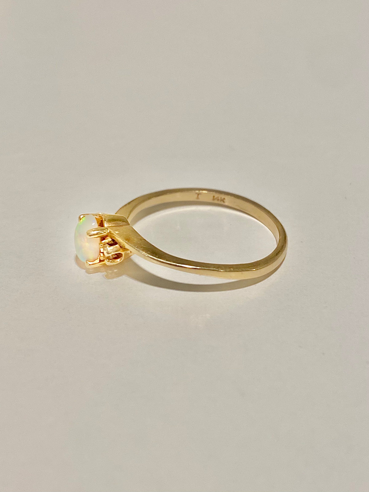 Vintage 14k Diamond Opal Cabochon Dainty Ring