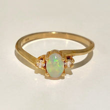 Load image into Gallery viewer, Vintage 14k Diamond Opal Cabochon Dainty Ring
