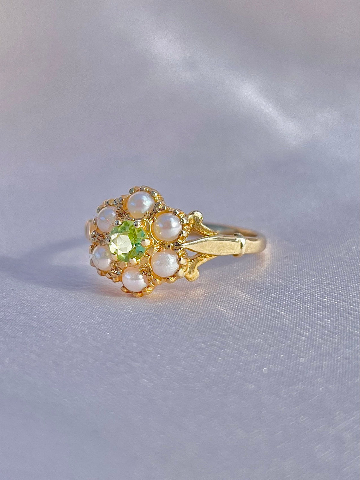 Vintage 9k Peridot Pearl Cluster Ring