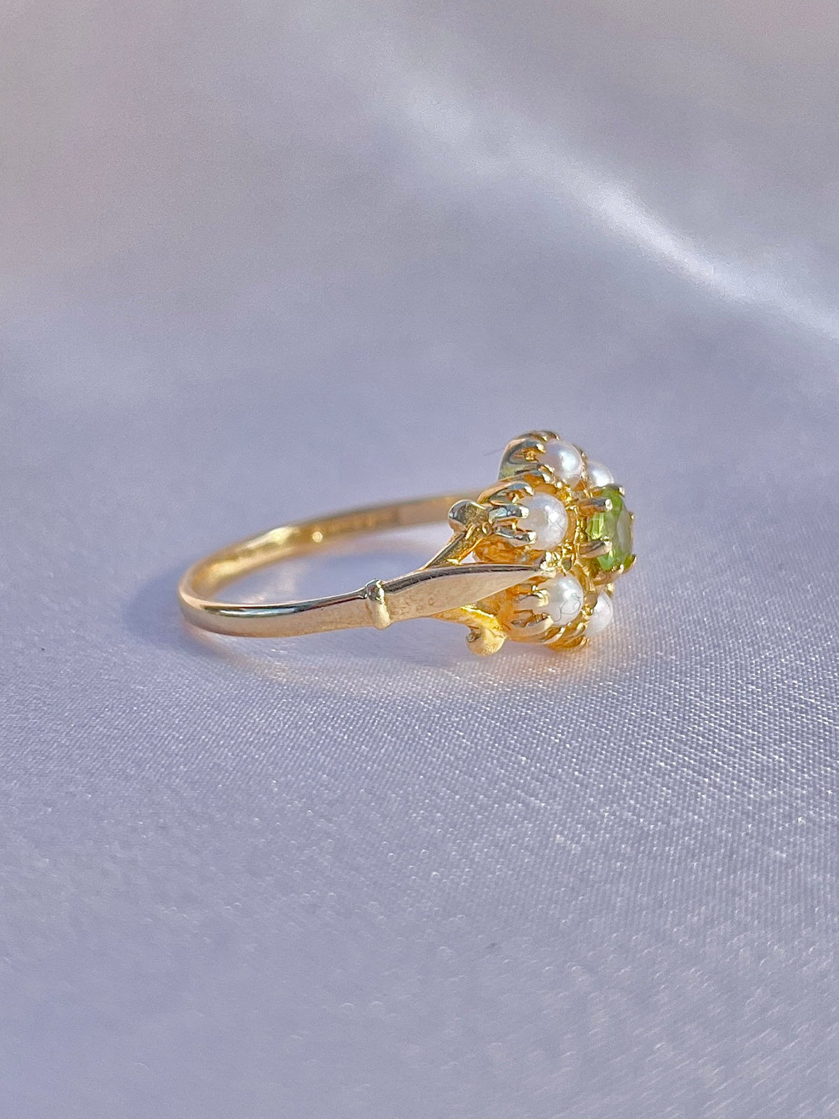 Vintage 9k Peridot Pearl Cluster Ring