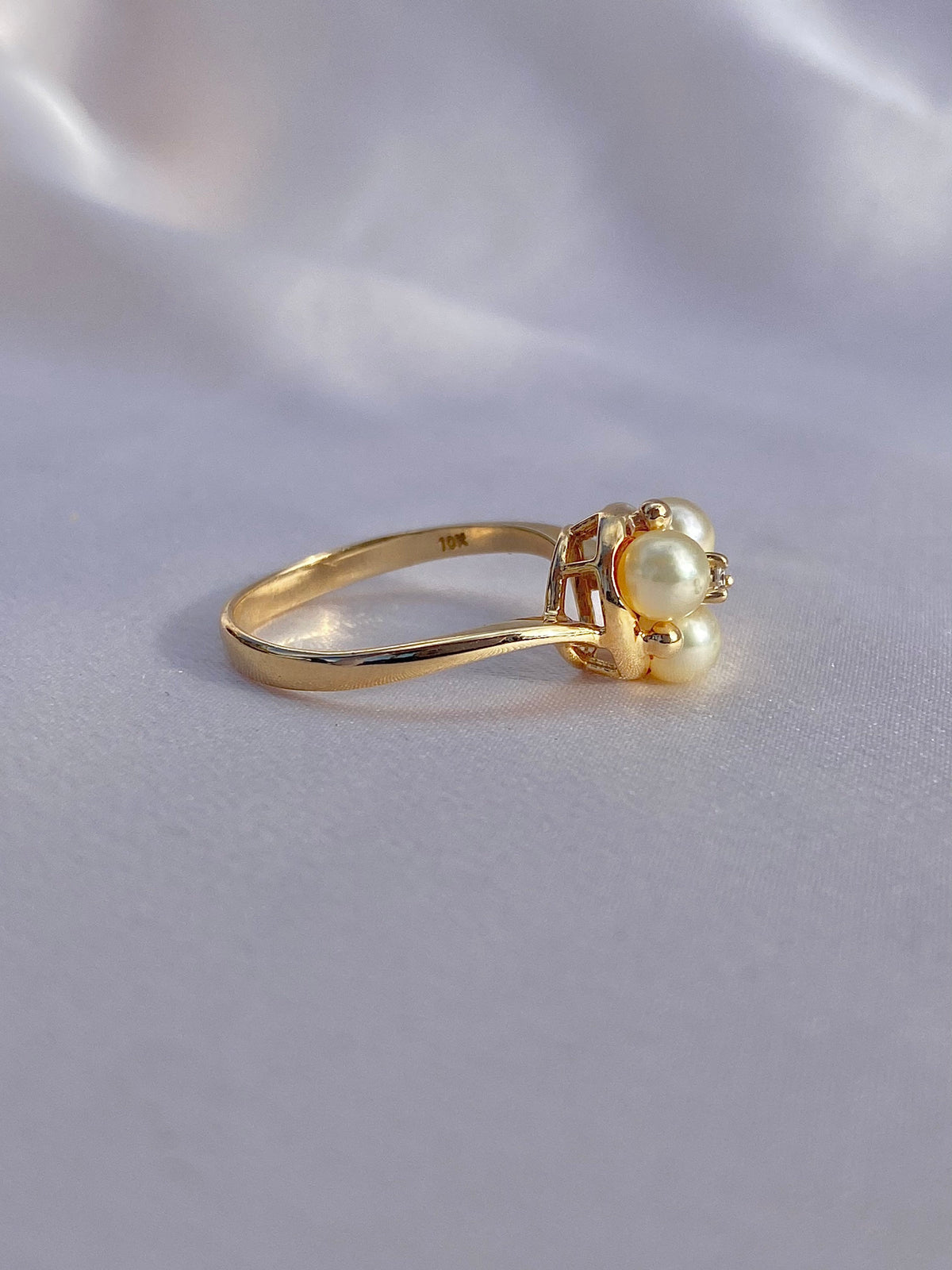 Vintage 10k Pearl Diamond Nested Cluster Ring