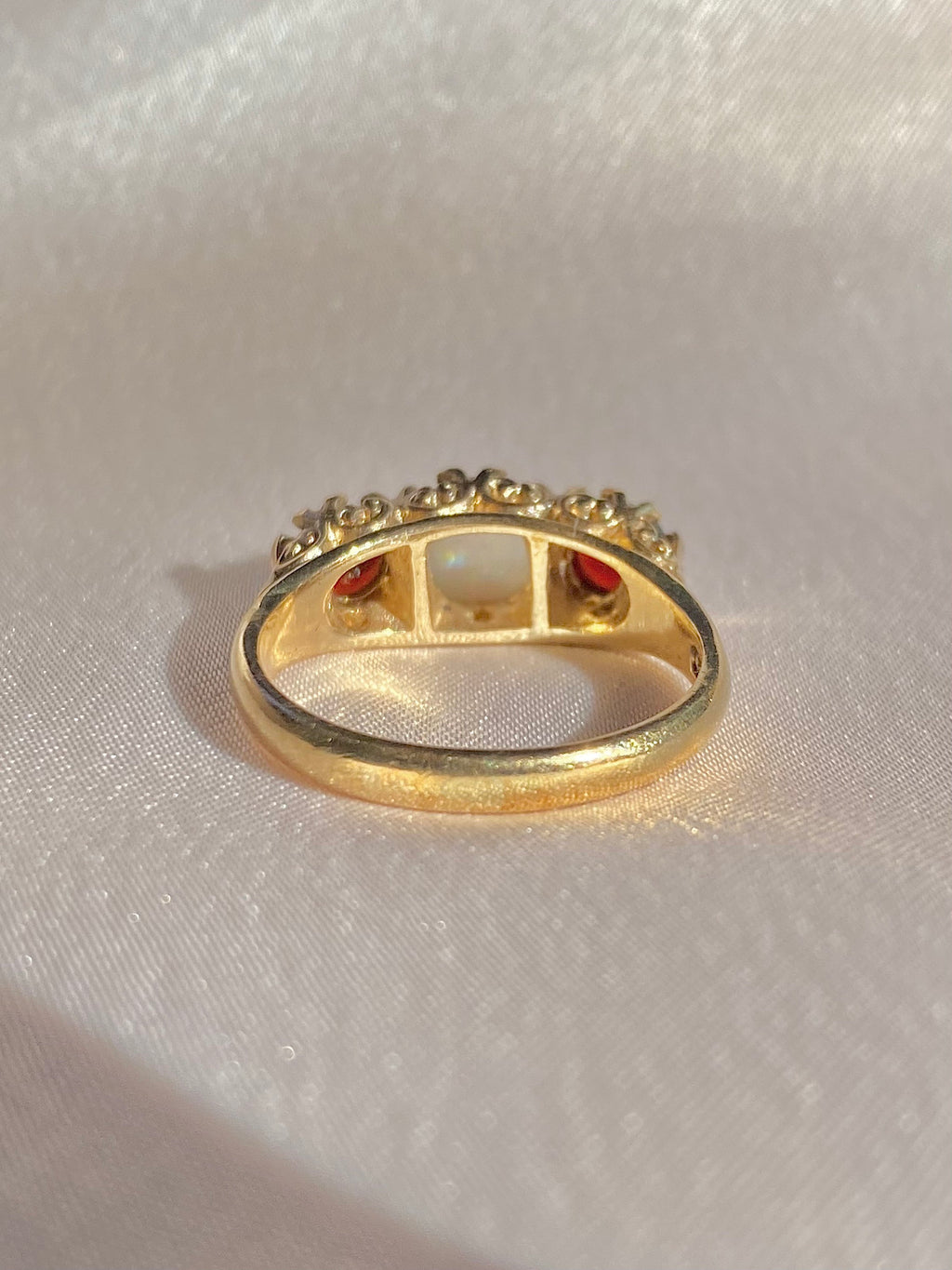 Vintage 9k Garnet Opal Boat Ring 1989